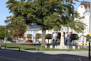 Wohnen im Herzen von Rehau: Moderne 4‑Zimmer‑Wohnung mit Aufzug und Blick auf den Maxplatz, 95111 Rehau, Etagenwohnung