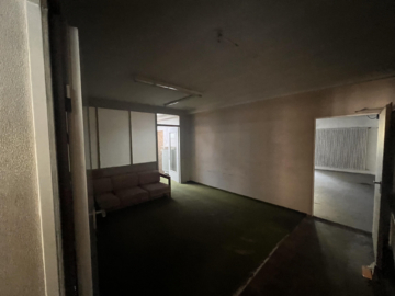 Bild - Gewerbeimmobilie mit Entwicklungspotential in zentraler Lage von Rehau – Ausstellung, Büro, Lager, Produktion im Mischgebiet – mit Laderampe im EG – Gesamtgewerbefläche ca. 1.786 m²