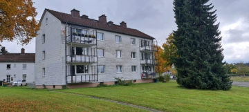 Außenansicht - Attraktives Immobilienpaket mit viel Potenzial: 12 MFH in Brunnenthal (Nähe Hof) – 52 WE – Grst. 19.168 m²