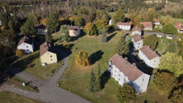 Ruhige Wohnlage, starke Renditechancen: 12‑Objekt‑Portfolio in Köditz/Brunnenthal – 52 Wohnungen, 95189 Köditz / Brunnenthal, Wohnanlagen