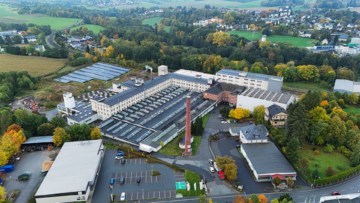 Bild - Großzügige Lager- & Produktionsfläche für vielfältige Nutzung (ca. 8.900 m²) in Schwarzenbach/Saale – Lastenaufzug – LKW-Zufahrt auf dem Areal – verkehrsgünstige Lage