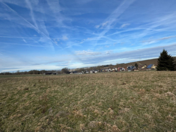 Traumhaftes Baugrundstücke in der Gemeinde Berg – Ihr zukünftiges Zuhause im idyllischen Neubaugebiet – herrlicher Blick – Grst. 548 m², 95180 Berg, Wohngrundstück