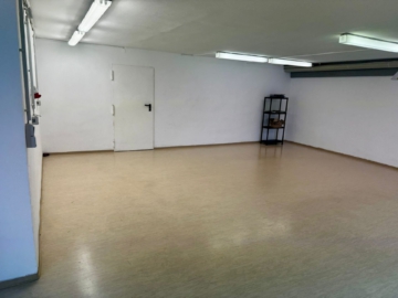 Bild - Vielseitig nutzbare Gewerbefläche mit WC – ca. 140 m² – 2 Stellplätze