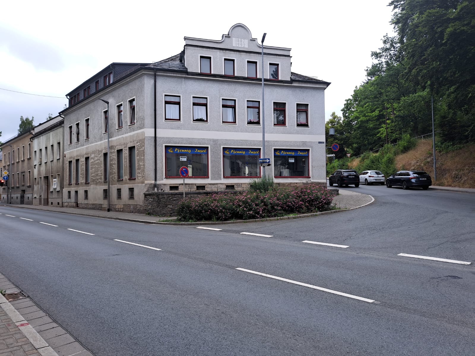 Außenansicht - Zwei auf einen Schlag – 2 Eigentumswohnungen in Adorf – WFL gesamt ca. 153 m²