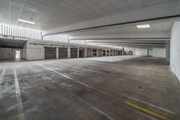 Halle 1 - Lager- / Logistikstandort in 95233 Helmbrechts – ca. 10.000 m² Hallenfläche – 22 Laderampen – 930 m² Bürofläche – sofort verfügbar