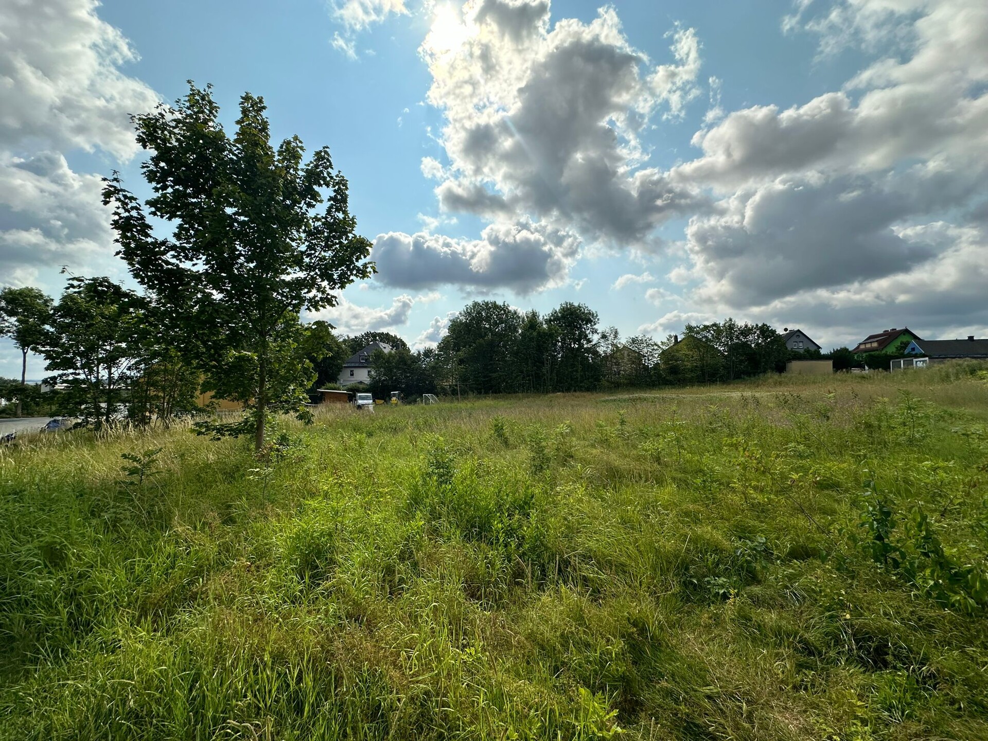 Titelbild - Wohnbaugrundstücke 643 m² – voll erschlossen in Hof / Vogelherd – Bebauung nach B-Plan
