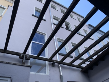 Rückwärtige Ansicht - Renditeobjekt mit Fördervorteil: Modernisiertes Apartment-Haus für Studenten – EG förderfähig – KfW-Programm „Gewerbe zu Wohnraum“ –