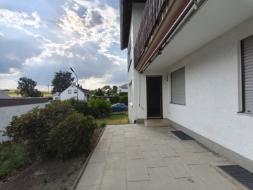 Wohnung EG - Terrasse - Gepflegtes Mehrfamilienwohnhaus in Hof/Jägersruh – 3 Wohneinheiten – 3 Garagen – teilvermietet – Wfl. ca. 237 m² – Grst. 825 m²