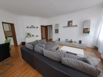 Wohn-/Esszimmer - Gepflegte, möblierte Eigentumswohnung in 08626 Adorf – ca. 80 m² Wohnfläche – 3 Zimmer