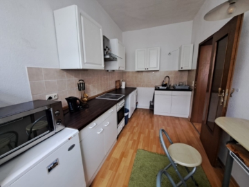 Küche - Gepflegte, möblierte Eigentumswohnung in 08626 Adorf – ca. 80 m² Wohnfläche – 3 Zimmer