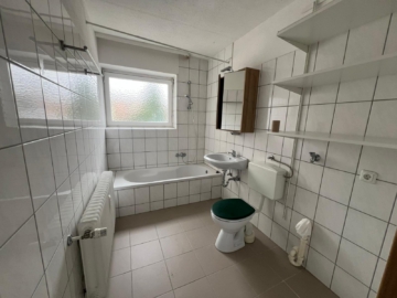 Bild - 1-Zimmer-Wohnung in Selb – mit Einbauküche und Balkon – perfekt für Singles