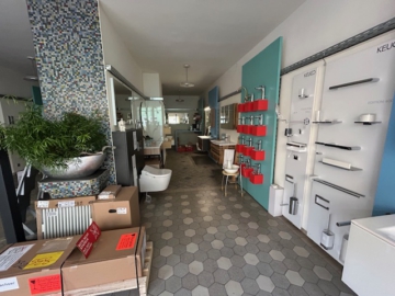 Ausstellung - Gepflegtes Ladengeschäft mit Ausstellungs-, Büro- und Lagerfläche in der Innenstadt