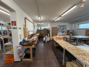 Werkstatt - Erdgeschoss - Büro/Werkstatt flexibel nutzbar – Verwaltung, Produktion/Lager – Grst. 2.070 m² – NF ca. 613 m² – barrierearm