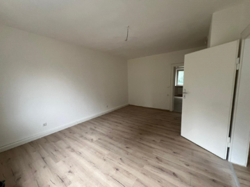 Zimmer 3 - 3-Zimmer-Wohnung – in zentraler Lage von Hof – 1. Obergeschoss – PKW Stellplatz anmietbar – komplett renoviert