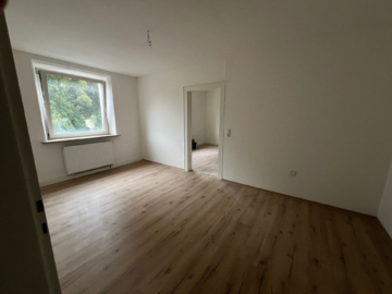 Küche - 3-Zimmer-Wohnung – in zentraler Lage von Hof – 1. Obergeschoss – PKW Stellplatz anmietbar – komplett renoviert