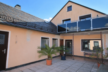 Ansicht von Dachterrasse aus - Attraktives sehr gepflegtes Wohn- und Geschäftshaus im Herzen von Selb – 3 Wohnungen – 4 Garagen