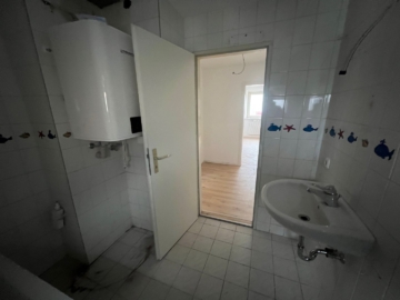 Bild - Zentrale 4-Zimmer-Wohnung mit Dachgeschosszimmern in Hof