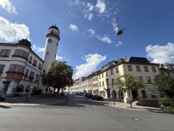 Außenansicht - Historisches Stadthaus mit Wohn- & Gewerbeflächen in zentralster Lage von Hof – Denkmalgeschützt