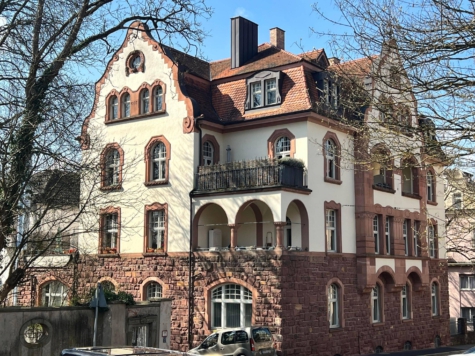Werden Sie Eigentümer einer herrschaftlichen Jugendstil-Stadtvilla mit 4 Wohneinheiten und Gewerbeeinheit in zentraler Lage im Kurort Bad Kissingen, 97688 Bad Kissingen, Wohn- und Geschäftshaus