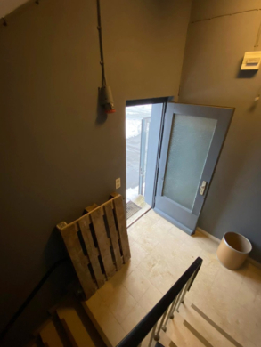 Eingang - Ideal für Produktion & Lager: Renovierte Gewerbefläche mit Kranbahn nahe dem Hofer Freibad (ca. 188 m²)