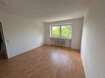 Zimmer 2 - 2-Zimmer-Wohnung in Selb Plößberg – 2. OG – sofort bezugsfrei