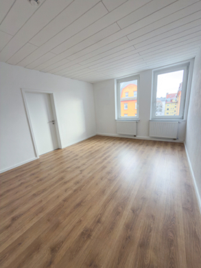renovierte Wohnung in Hof – unweit Freiheitshalle – ca. 82 m² Wohnfläche, 95030 Hof, Etagenwohnung