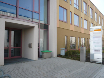 Gebäudeansicht - Attraktive Büroräume in Hof/Haidt zur Anmietung (ca. 200 m²) – Mitbenutzung von Teeküche & Besprechungsraum