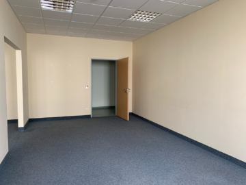 Attraktive Büroräume in Hof/Haidt zur Anmietung (ca. 200 m²) – Mitbenutzung von Teeküche & Besprechungsraum, 95028 Hof, Bürohaus