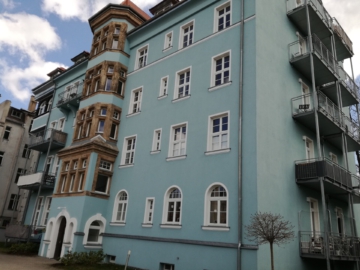 Außenansicht - Vermietete Eigentumswohnung in Hof/Saale – Wohnfläche ca. 58 m² – Balkon – Stellplatz