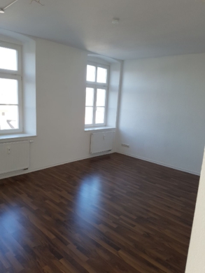 Wohnzimmer Bild 1 - Vermietete Eigentumswohnung in Hof/Saale – Wohnfläche ca. 58 m² – Balkon – Stellplatz