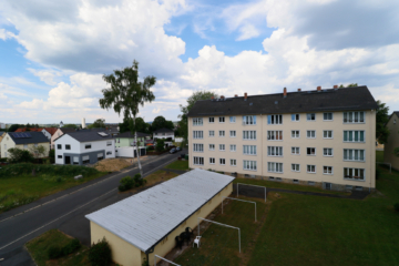 Bild - Gut vermietbare Wohnanlage mit 8 Doppelhäusern & 63 Wohnungen im Selber Vorwerk