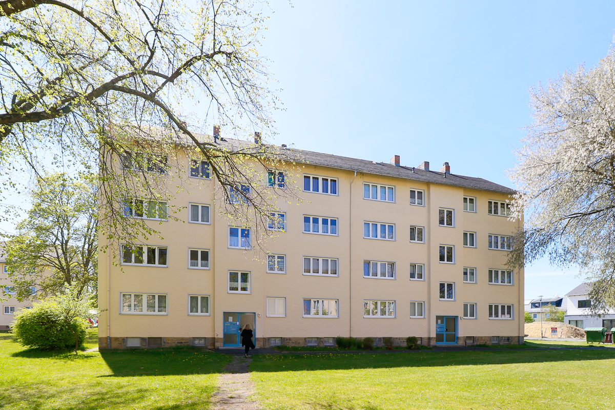 Titelbild - Gut vermietbare Wohnanlage mit 8 Doppelhäusern & 63 Wohnungen im Selber Vorwerk