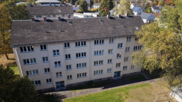 Bild - Solides Wohnimmobilienpaket: Acht Mehrfamilienhäuser mit Entwicklungspotenzial – 63 Wohnungen