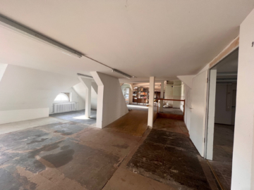 Dachgeschoss - Sehr gepflegte Gewerbeimmobilie für Produktion/Lager/Büro – Gesamtgewerbefl. ca. 3.522 m² – Grst. 10.364 m²