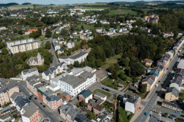 Bild - Sehr gepflegte Gewerbeimmobilie für Produktion/Lager/Büro – Gesamtgewerbefl. ca. 3.522 m² – Grst. 10.364 m²