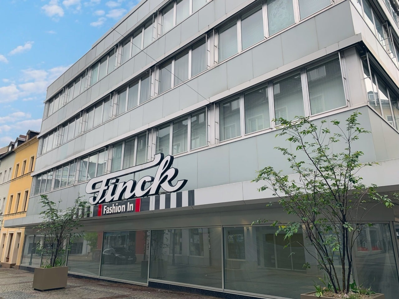 Seitliche Ansicht - Erstklassige, flexibel gestaltbare Verkaufs-/Einzelhandelsfläche im Zentrum (ca. 564 m²) – barrierefrei