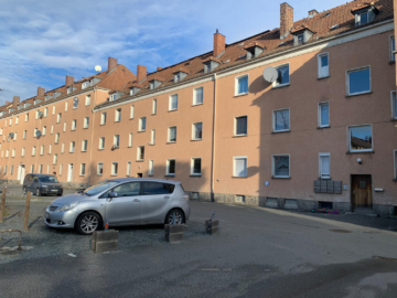 Rückwärtige Ansicht - Zentral gelegenes Revitalisierungsquartier mit stabilen Mieteinnahmen – Potenzial für Neubau mit Nachverdichtungsmöglichkeit – Bebauungsstudie vorliegend