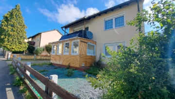 Bild - Attraktives Einfamilienhaus in Rehau | ca. 174 m² Wfl./Nfl. | Grst. 820 m² | Doppelgarage | Balkon