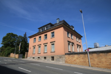 Revitalisierungsobjekt / Kernsanierung in Hof – Angebot inkl. genehmigter Pläne für Umbau zum Apartmenthaus, 95028 Hof, Mehrfamilienhaus
