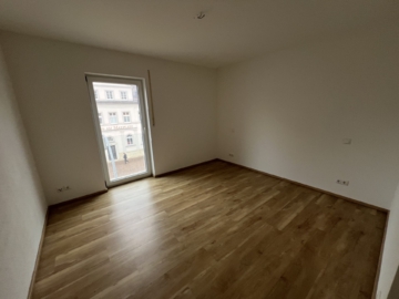Zimmer 1 - 4-Zimmer-Wohnung in Rehau – Aufzug – Balkon – Garage mit direktem Zugang zum Gebäude – Baujahr 2016
