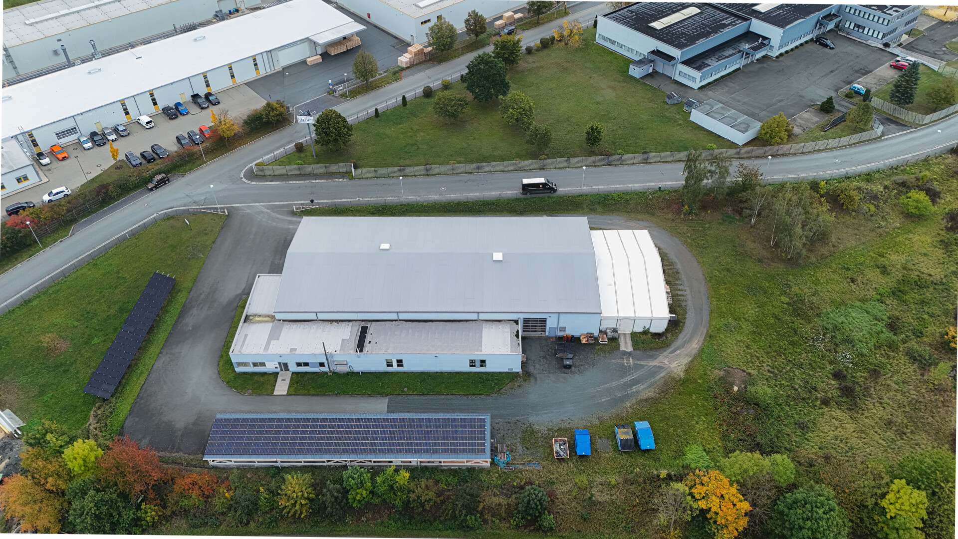 Titelbild - Investitionschance: Vielseitige Gewerbeimmobilie mit 1.570 m² Gesamtfläche – großes Grundstück – PV-Anlage