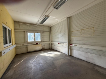 Büro - Attraktive, barrierefreie Verkaufs-/Ladenfläche in Selb (Baumarkt mit Gartencenter bereits vorhanden)