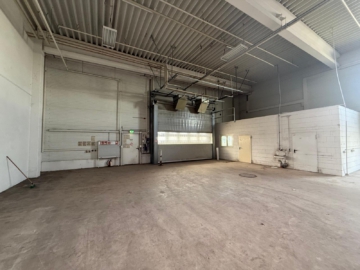 Innenansicht Anlieferung - Attraktive, barrierefreie Verkaufs-/Ladenfläche in Selb (Baumarkt mit Gartencenter bereits vorhanden)