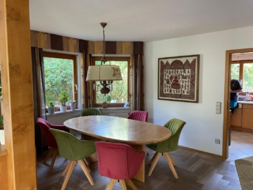 Essbereich - EFH mit viel Platz – bis zu 4 Kinderzimmer möglich – WF ca. 215 m² – Grst. ca. 910 m² – Doppelgarage – Hof/Saale