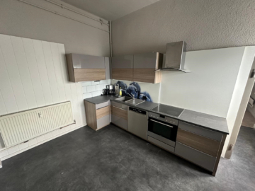 Küche - Büroräume / Schulungs-/Gruppenräume in Hof – unweit des Freibades auf Gewerbeareal – renoviert