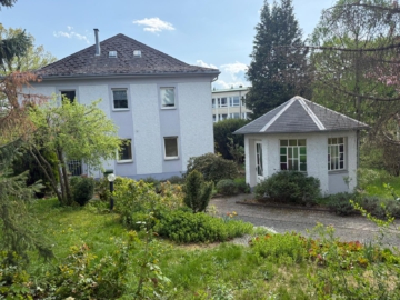 Bild - Attraktive Villa mit 2 separaten Wohnungen – großzügiger, parkähnlicher Garten, Garagenhof & Werkstatt