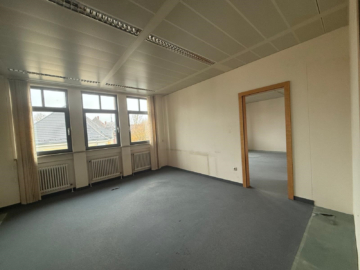 Bild - Gewerbeflächen in zentraler Lage – Gesamtfl. ca. 230 m² im 2. OG – barrierefrei mit Aufzug – Tiefgarage – gute Erreichbarkeit