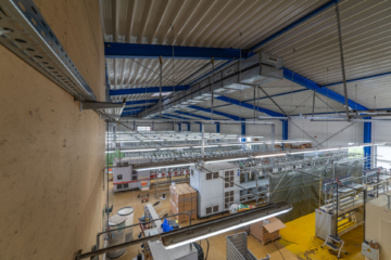 Gewerbeimmobilie im Top Zustand – PV-Anlage – Ideal für Spediteure – 2 Seiten Be- und entladbar, 08606 Oelsnitz, Industriehalle