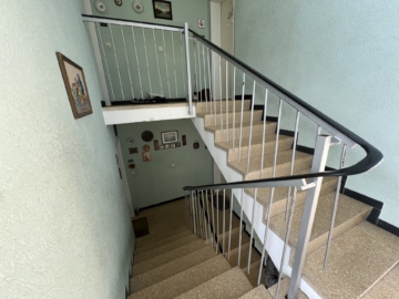 Bild - Voll vermietetes Mehrfamilienhaus‑Ensemble in attraktiver Wohnlage von Wunsiedel (ca. 911,76 Wfl.)