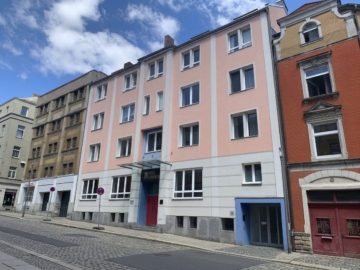 Außenansicht - Renditestarkes, modernisiertes Wohn- & Geschäftshaus mit stabilen Mieterträgen – 5 WE – 2 GE – Aufzug
